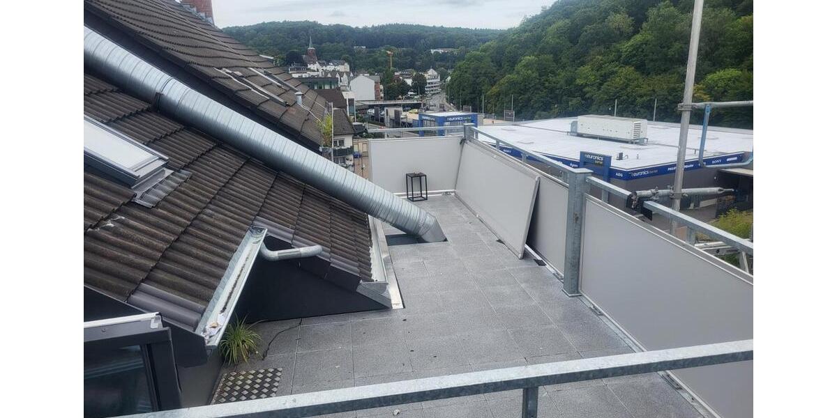 Dachgeschoßwohnung Ennepetal - 3 Zimmer, 90 m&sup2;, 900&euro; | Angebot:25255196