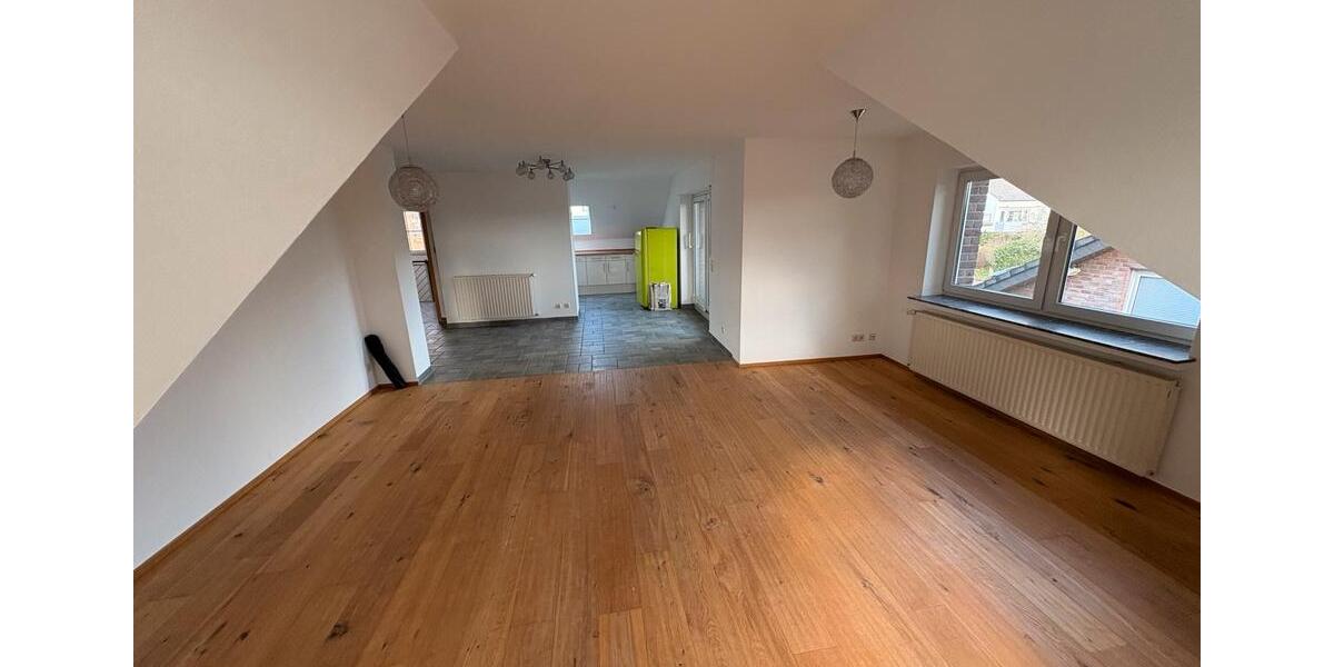 Dachgeschoßwohnung Wickede (Ruhr) - 2 Zimmer, 83 m&sup2;, 830&euro; | Angebot:25990080