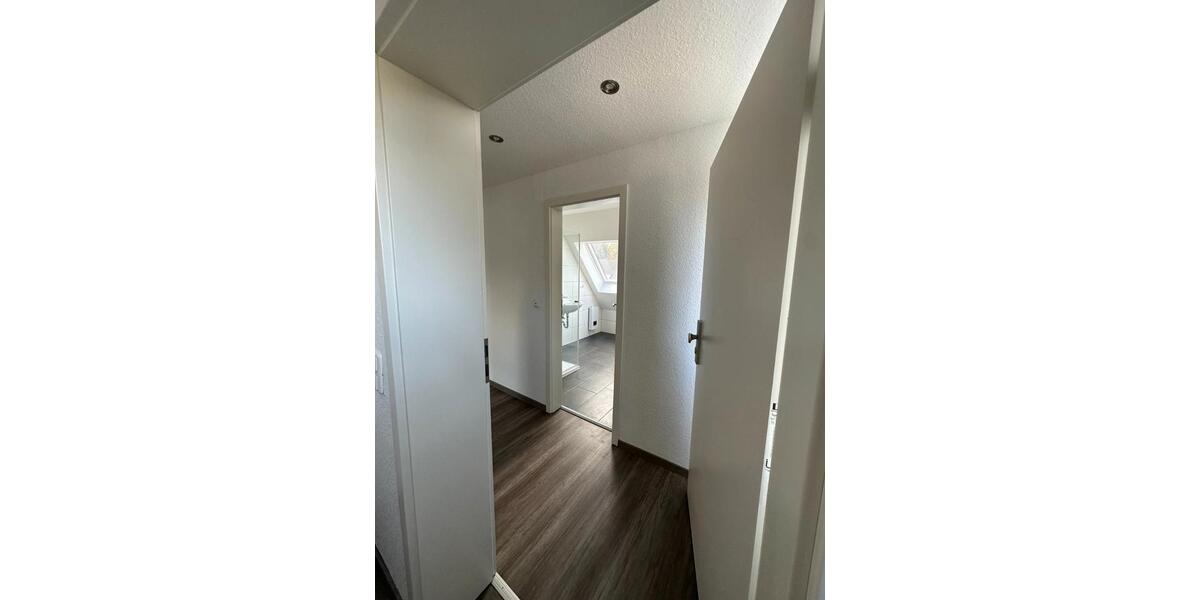 Dachgeschoßwohnung Iserlohn - 2.5 Zimmer, 80 m&sup2;, 796&euro; | Angebot:26717399