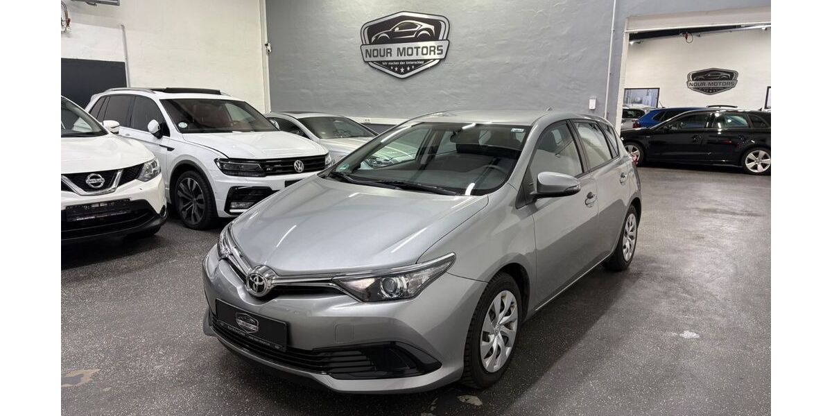 Toyota Auris 74.800 km 9.700 &euro; Iserlohn 58638