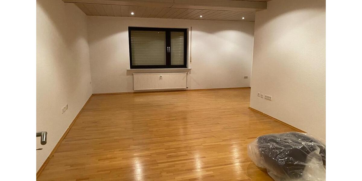 Etagenwohnung Sundern (Sauerland) - 1 Zimmer, 70 m&sup2;, 680&euro; | Angebot:25612720