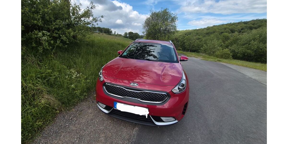 Kia Niro 66.000 km 11.500 &euro; Schalksmühle 58579