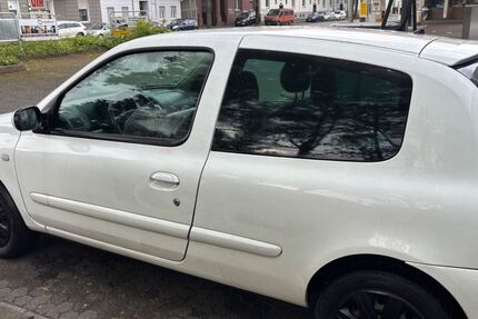 Renault Clio 169.000 km 1.700 &euro; Dortmund 44137