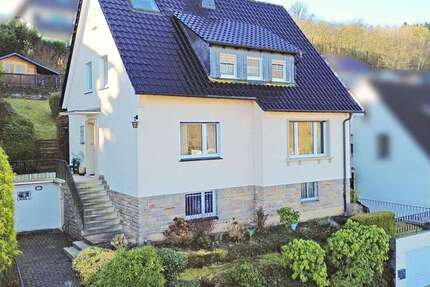 Haus Sundern (Sauerland) - 7 Zimmer, 140 m&sup2;, 265.000&euro; | Angebot:25723560