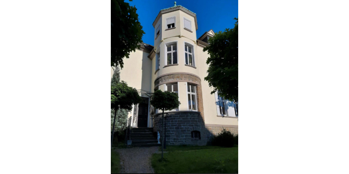 Etagenwohnung Werdohl - 6 Zimmer, 159 m&sup2;, 219.000&euro; | Angebot:25948284