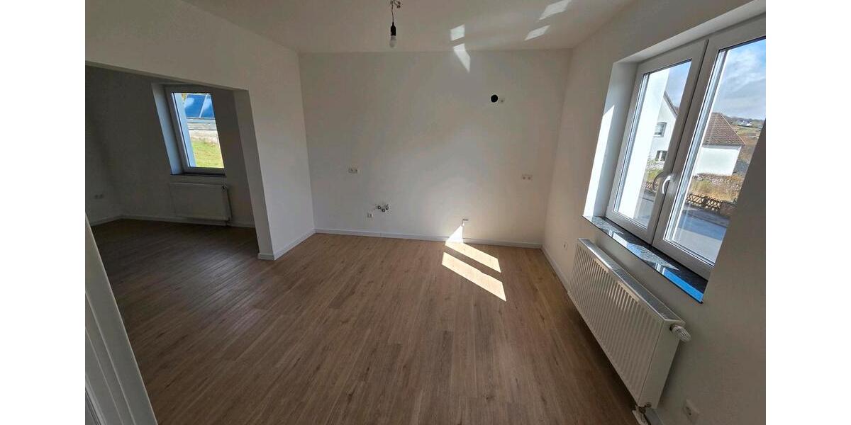 Einfamilienhaus Sundern (Sauerland) - 4 Zimmer, 140 m&sup2;, 1.400&euro; | Angebot:25975946