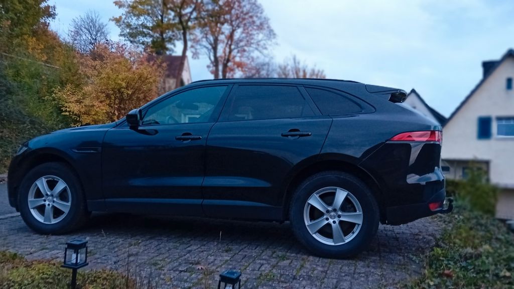 Jaguar F-Pace 127.500 km 17.450 &euro; Arnsberg 59821