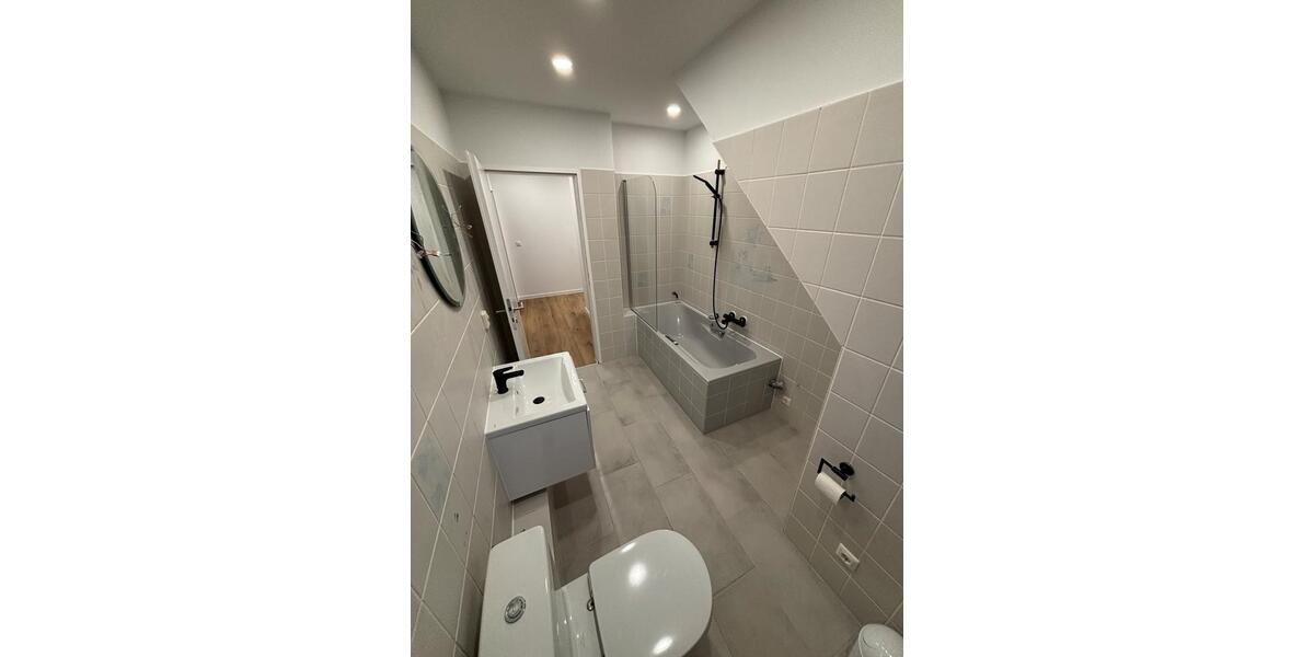 Dachgeschoßwohnung Plettenberg - 2 Zimmer, 67 m&sup2;, 650&euro; | Angebot:25895253