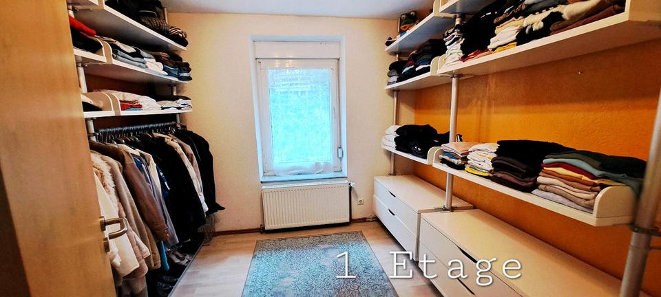 Reihenhaus Altena - 7 Zimmer, 130 m&sup2;, 223.000&euro; | Angebot:27285286