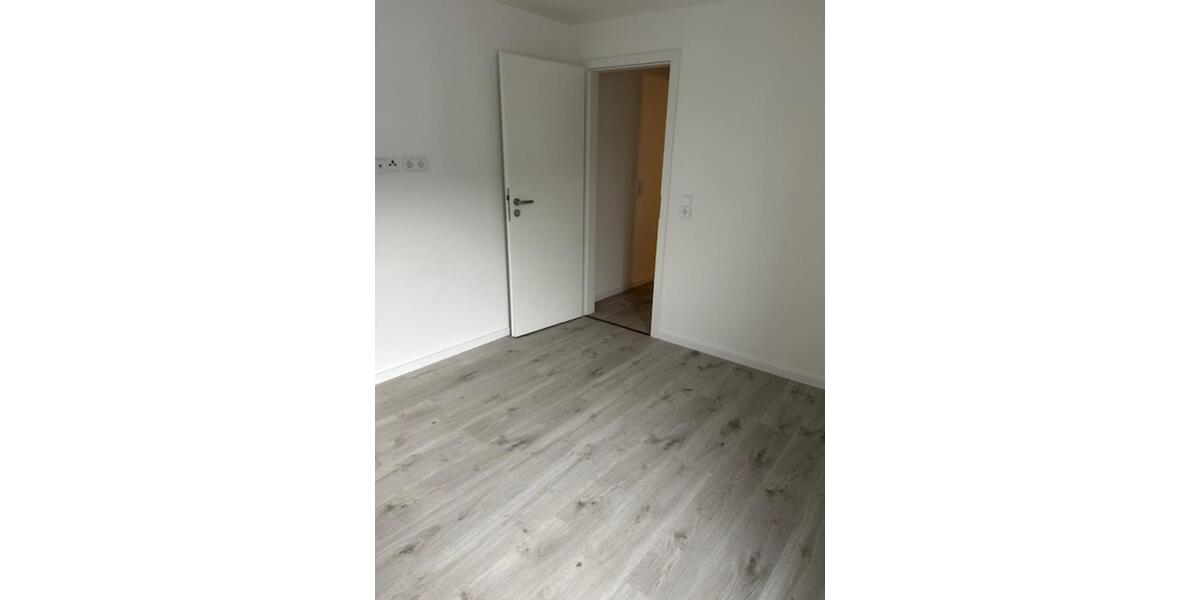 Etagenwohnung Plettenberg - 5 Zimmer, 83 m&sup2;, 660&euro; | Angebot:25547489