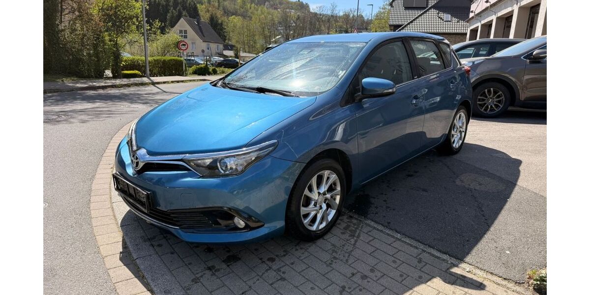 Toyota Auris 125.000 km 9.349 &euro; Lüdenscheid 58515