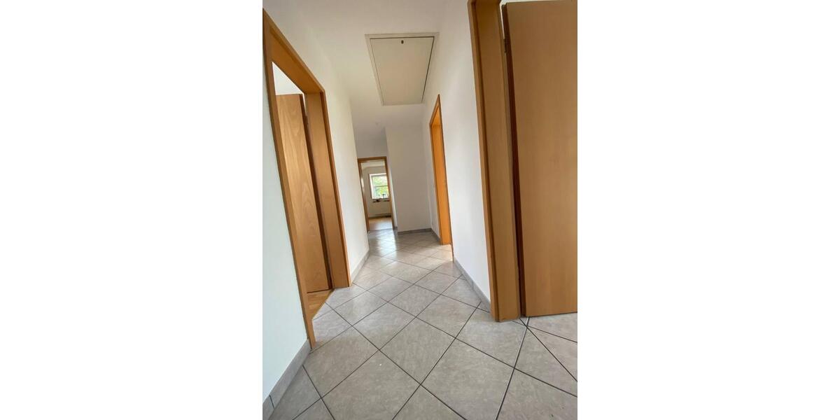 Dachgeschoßwohnung Arnsberg Obereimer - 3 Zimmer, 82 m&sup2;, 640&euro; | Angebot:24854734