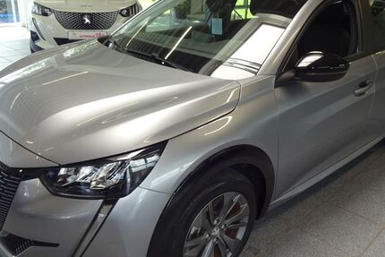 Peugeot 208 18.039 km 17.750 &euro; Werl 59457