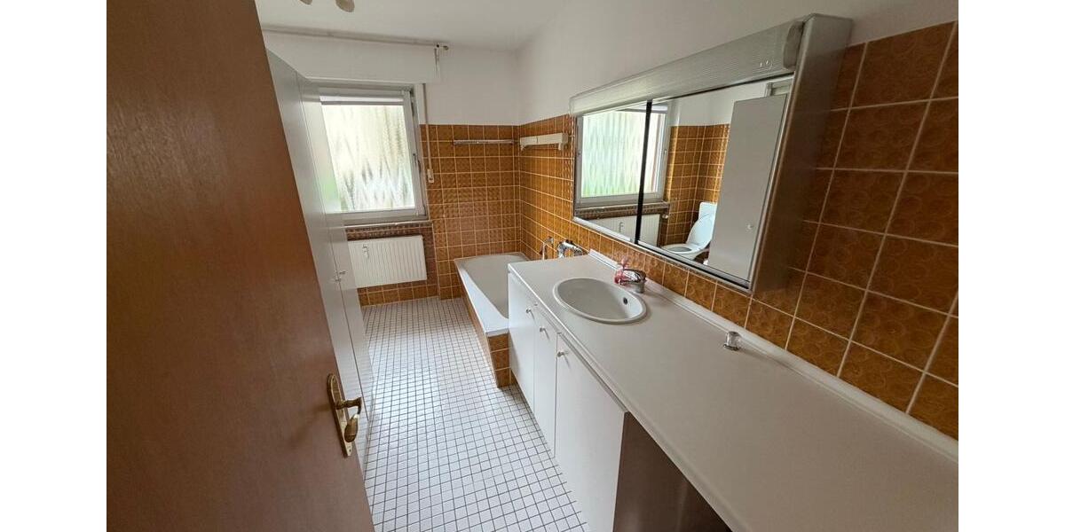 Etagenwohnung Lüdenscheid Augustenthal - 4.5 Zimmer, 106 m&sup2;, 850&euro; | Angebot:25454165