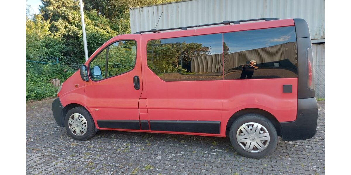 Opel Vivaro 236.000 km 6.850 &euro; Unna 59423