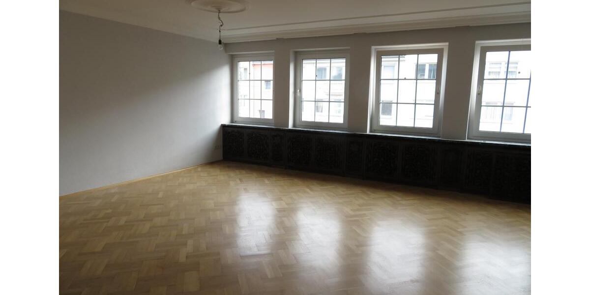 Etagenwohnung Hagen - 2 Zimmer, 104 m&sup2;, 750&euro; | Angebot:25274274