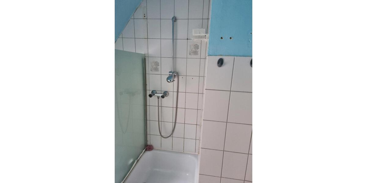 Dachgeschoßwohnung Altena - 4 Zimmer, 80 m&sup2;, 400&euro; | Angebot:25933430
