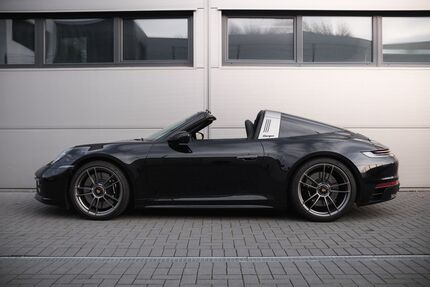 Porsche 992 14.500 km 199.900 &euro; Holzwickede 59439