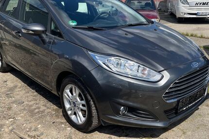 Ford Fiesta 74.000 km 6.999 &euro; Lünen 44532
