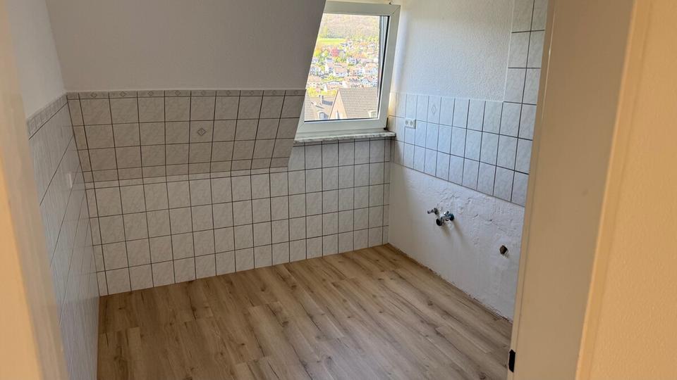 Dachgeschoßwohnung Plettenberg - 3 Zimmer, 60 m&sup2;, 481&euro; | Angebot:26342664