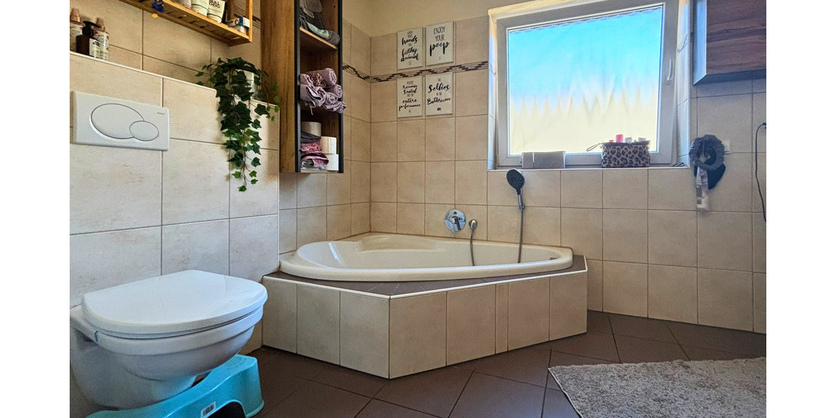 Doppelhaushälfte Neuenrade - 6 Zimmer, 144 m&sup2;, 279.000&euro; | Angebot:25899162