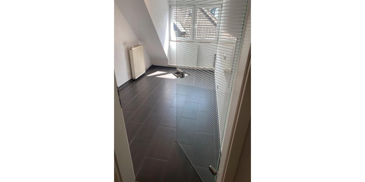 Dachgeschoßwohnung Lüdenscheid Staberg - 3 Zimmer, 75 m&sup2;, 480&euro; | Angebot:26633196