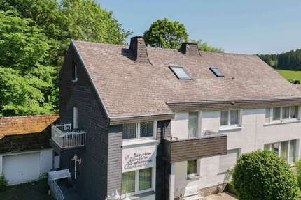 Haus Sundern (Sauerland) - 11 Zimmer, 320 m&sup2;, 380.000&euro; | Angebot:26935160