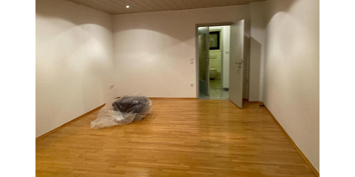 Etagenwohnung Sundern (Sauerland) - 1 Zimmer, 70 m&sup2;, 680&euro; | Angebot:25612720