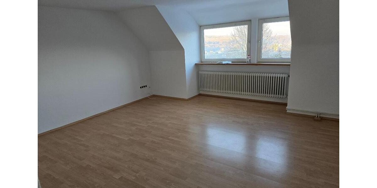 Dachgeschoßwohnung Arnsberg Obereimer - 3 Zimmer, 75 m&sup2;, 550&euro; | Angebot:25349099