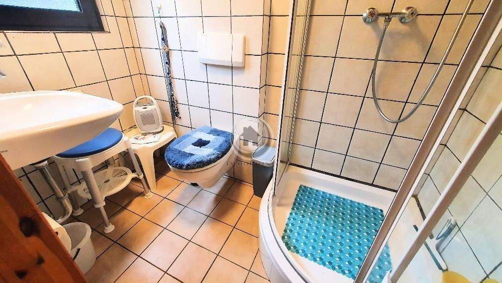 Mehrfamilienhaus, Wohnhaus Iserlohn Drüpplingsen - 3 Zimmer, 74 m&sup2;, 95.000&euro; | Angebot:25671103