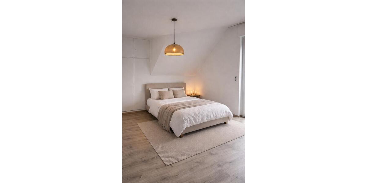 Dachgeschoßwohnung Iserlohn - 3 Zimmer, 135 m&sup2;, 1.150&euro; | Angebot:25839787