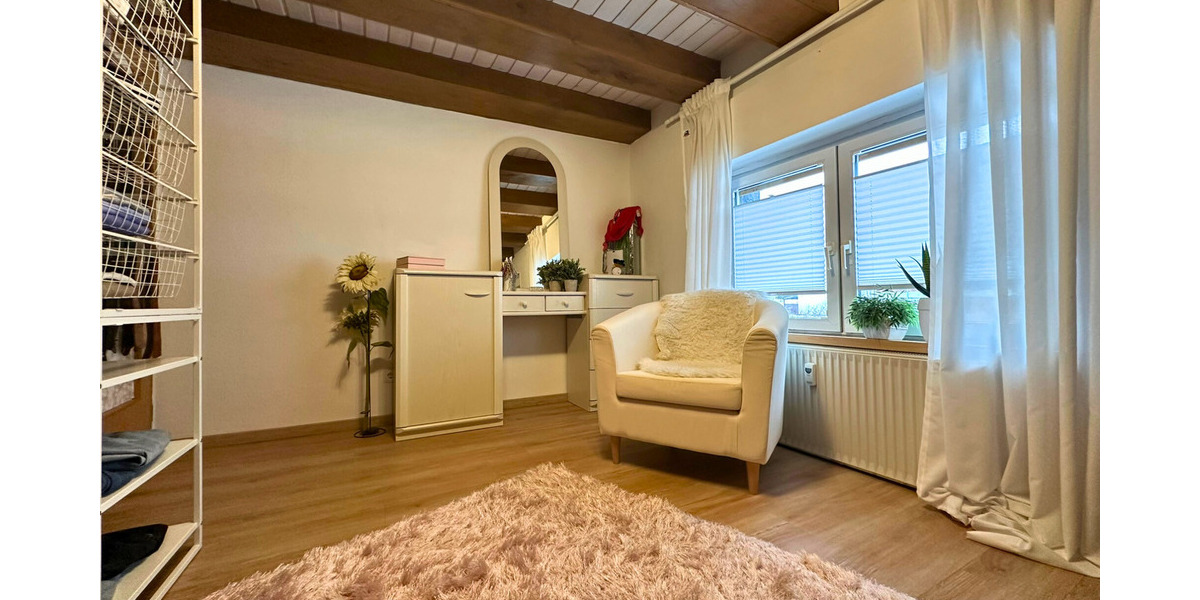 Doppelhaushälfte Balve Mellen - 7 Zimmer, 270 m&sup2;, 285.000&euro; | Angebot:25703460