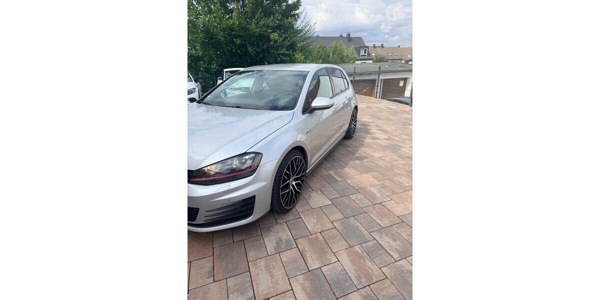 VW Golf 130.000 km 14.900 &euro; Lüdenscheid 58511