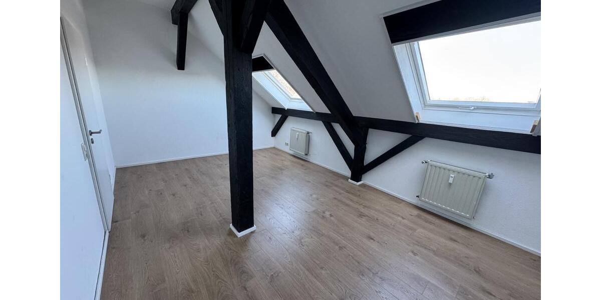 Dachgeschoßwohnung Lüdenscheid Augustenthal - 3 Zimmer, 82 m&sup2;, 650&euro; | Angebot:25793364