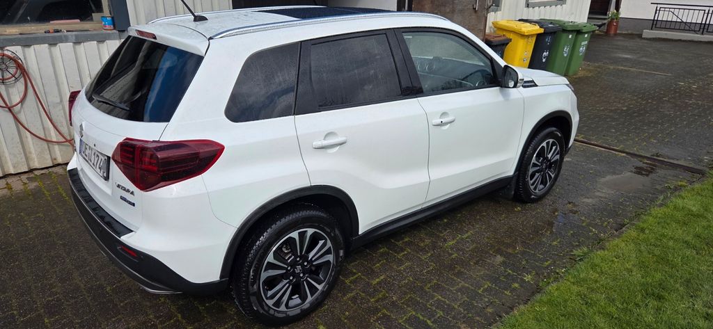 Suzuki Vitara 17.300 km 21.900 &euro; Finnentrop 57413