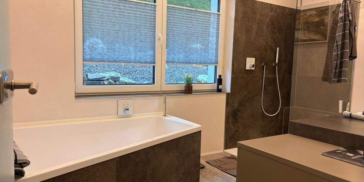 Mehrfamilienhaus, Wohnhaus Hemer Becke - 7 Zimmer, 191 m&sup2;, 659.000&euro; | Angebot:25696351