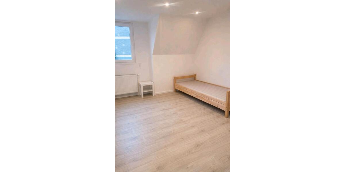 Etagenwohnung Gevelsberg - 4 Zimmer, 105 m&sup2;, 1.000&euro; | Angebot:26008414