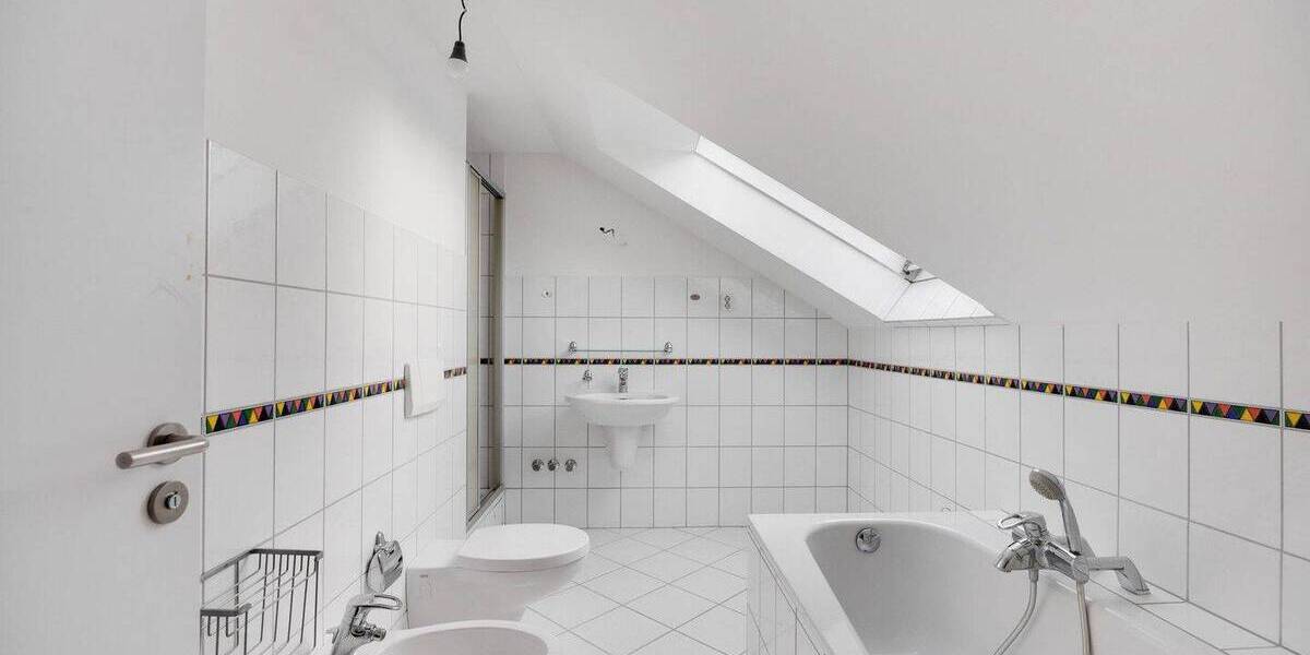 Einfamilienhaus Halver - 1 Zimmer, 385 m&sup2;, 930.000&euro; | Angebot:26008369