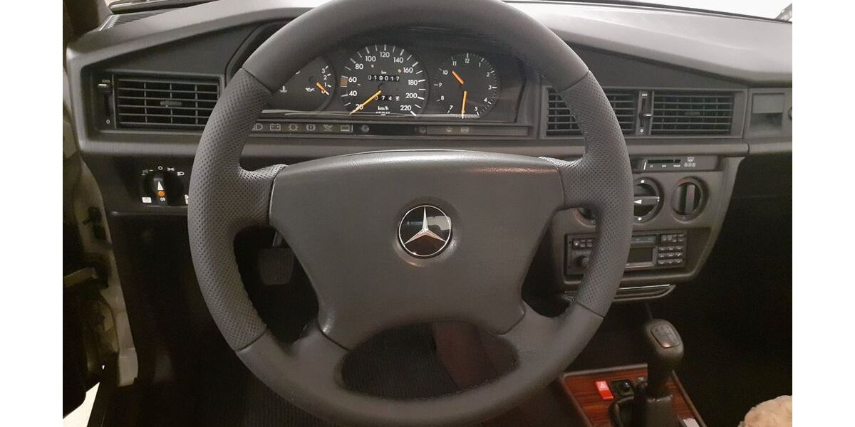 Mercedes-Benz 190 20.383 km 16.350 &euro; Schalksmühle 58579