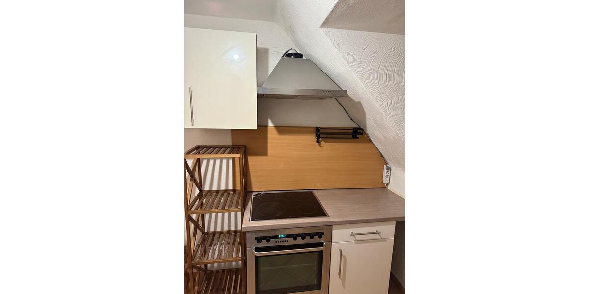 Dachgeschoßwohnung Werdohl - 3 Zimmer, 55 m&sup2;, 300&euro; | Angebot:25903140