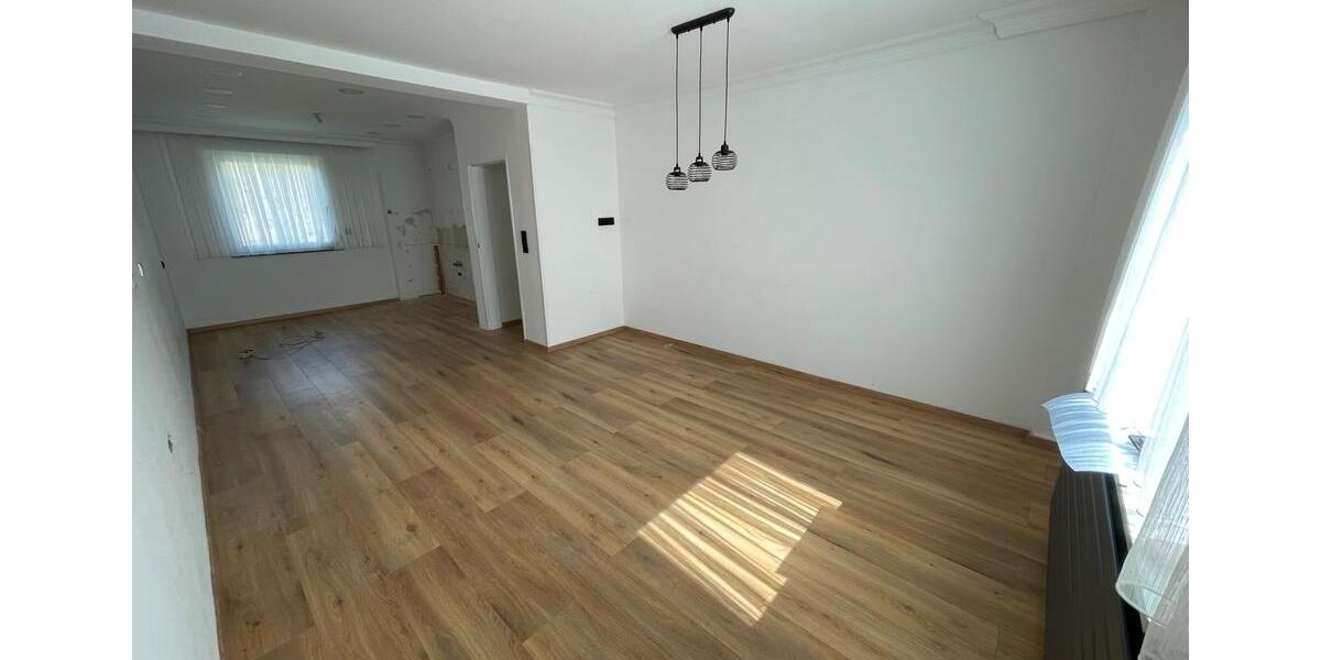 Etagenwohnung Plettenberg - 4 Zimmer, 115 m&sup2;, 680&euro; | Angebot:26564942