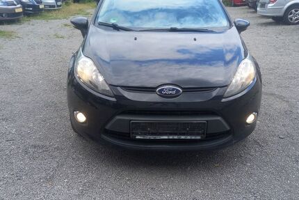 Ford Fiesta 136.100 km 3.700 &euro; Dortmund 44309