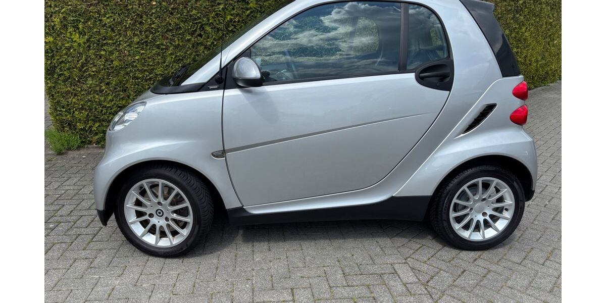 Smart ForTwo 67.000 km 5.999 &euro; Dortmund 44229