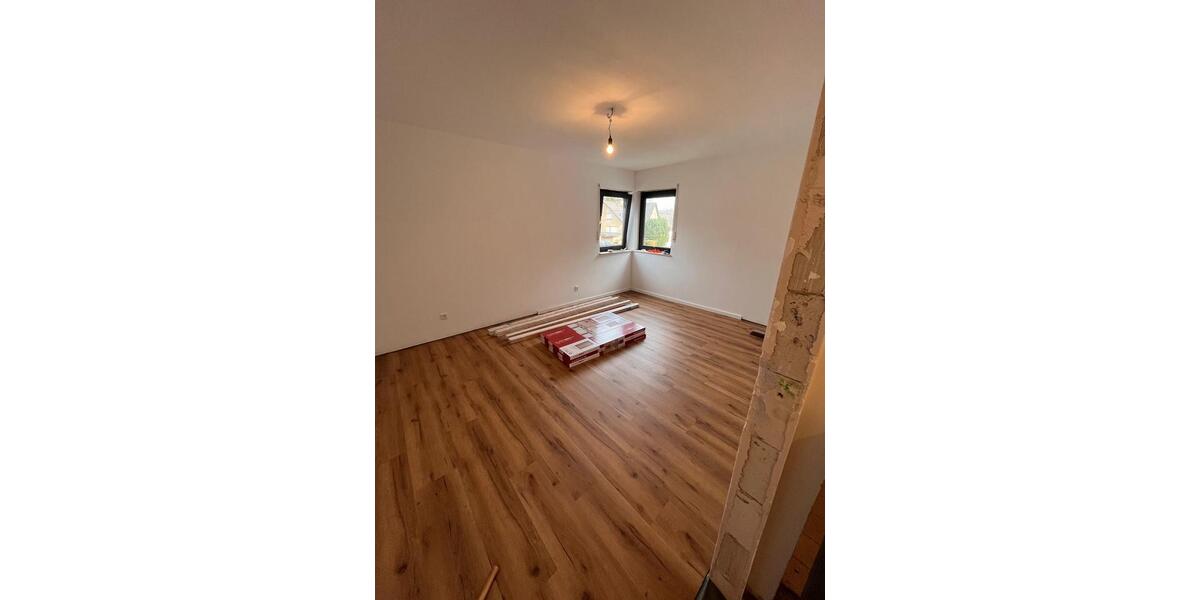 Hochparterre Iserlohn Sümmern - 2 Zimmer, 80 m&sup2;, 1.050&euro; | Angebot:25857297