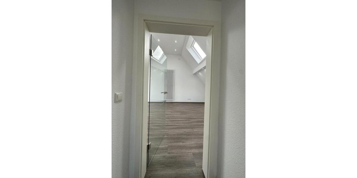 Dachgeschoßwohnung Iserlohn - 2.5 Zimmer, 80 m&sup2;, 796&euro; | Angebot:26717399