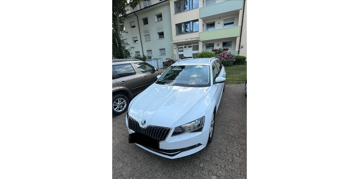 Skoda Superb 101.000 km 18.600 &euro; Lünen 44532
