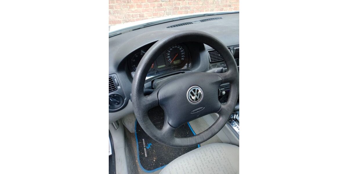 VW Golf 133.000 km 1.800 &euro; Holzwickede 59439