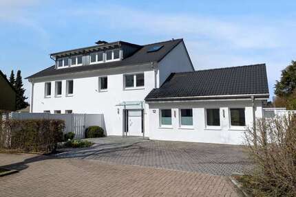 Haus Halver - 11 Zimmer, 389 m&sup2;, 899.000&euro; | Angebot:26002286