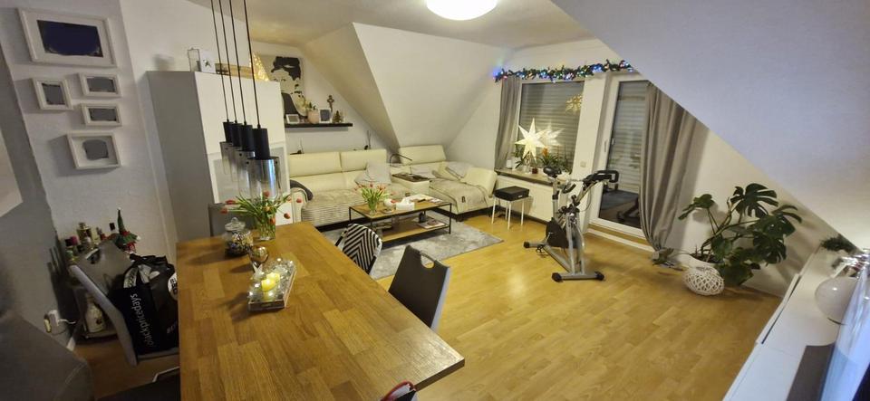 Dachgeschoßwohnung Kamen - 4 Zimmer, 92 m&sup2;, 720&euro; | Angebot:24617765