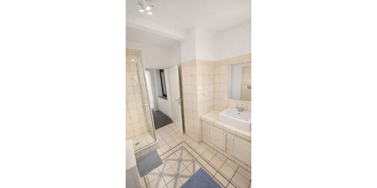 Etagenwohnung Kamen - 6 Zimmer, 140 m&sup2;, 25&euro; | Angebot:25328630